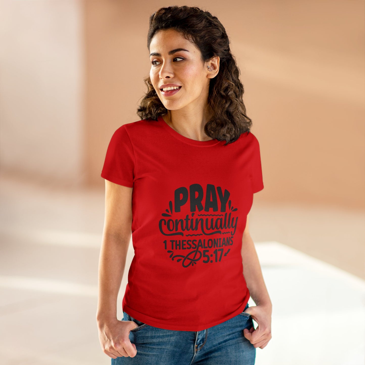 Pray Women's t-Shirt